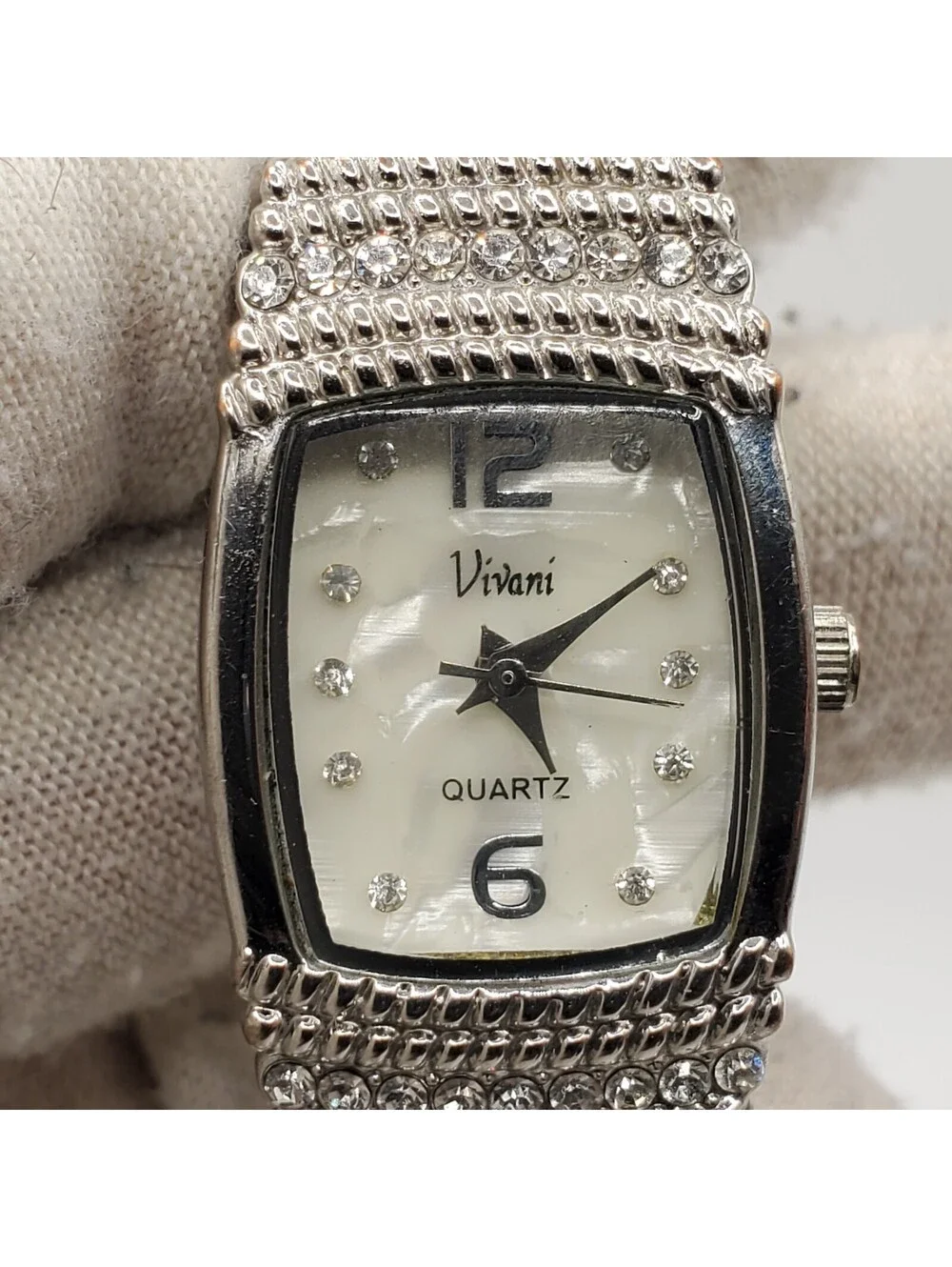 Vivani Quartz Womens Watch 19mm Silver Tone Cuff Band New Battery